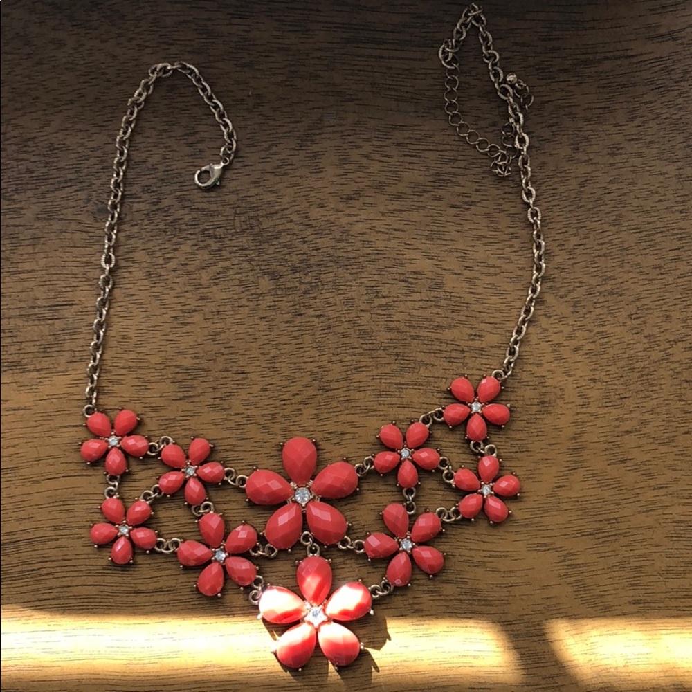 Statement necklace